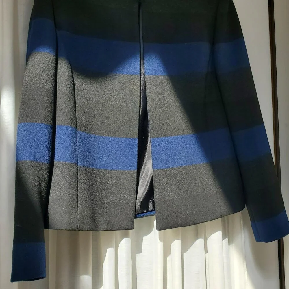Tahari Arthur S. Levine 12 Petite Two-Piece Skirt Suit - Picture 8 of 11